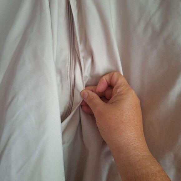 Turfer Light Tan with Navy Trim Golf Jacket with Zip off Sleeves Size Large - Picture 4 of 7